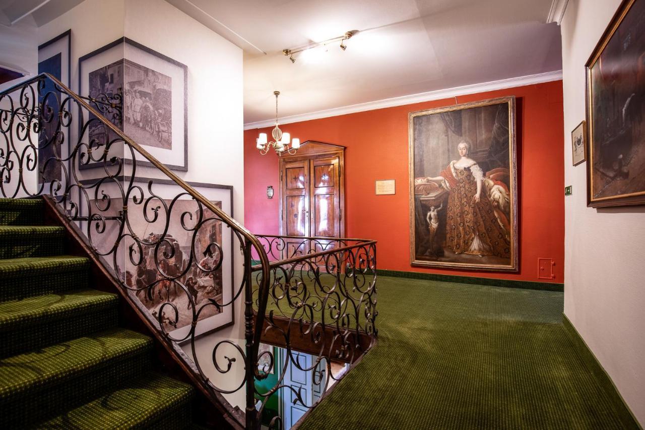 Romantik Hotel Zur Post เฟือร์สเทนเฟลด์บรุค ภายนอก รูปภาพ