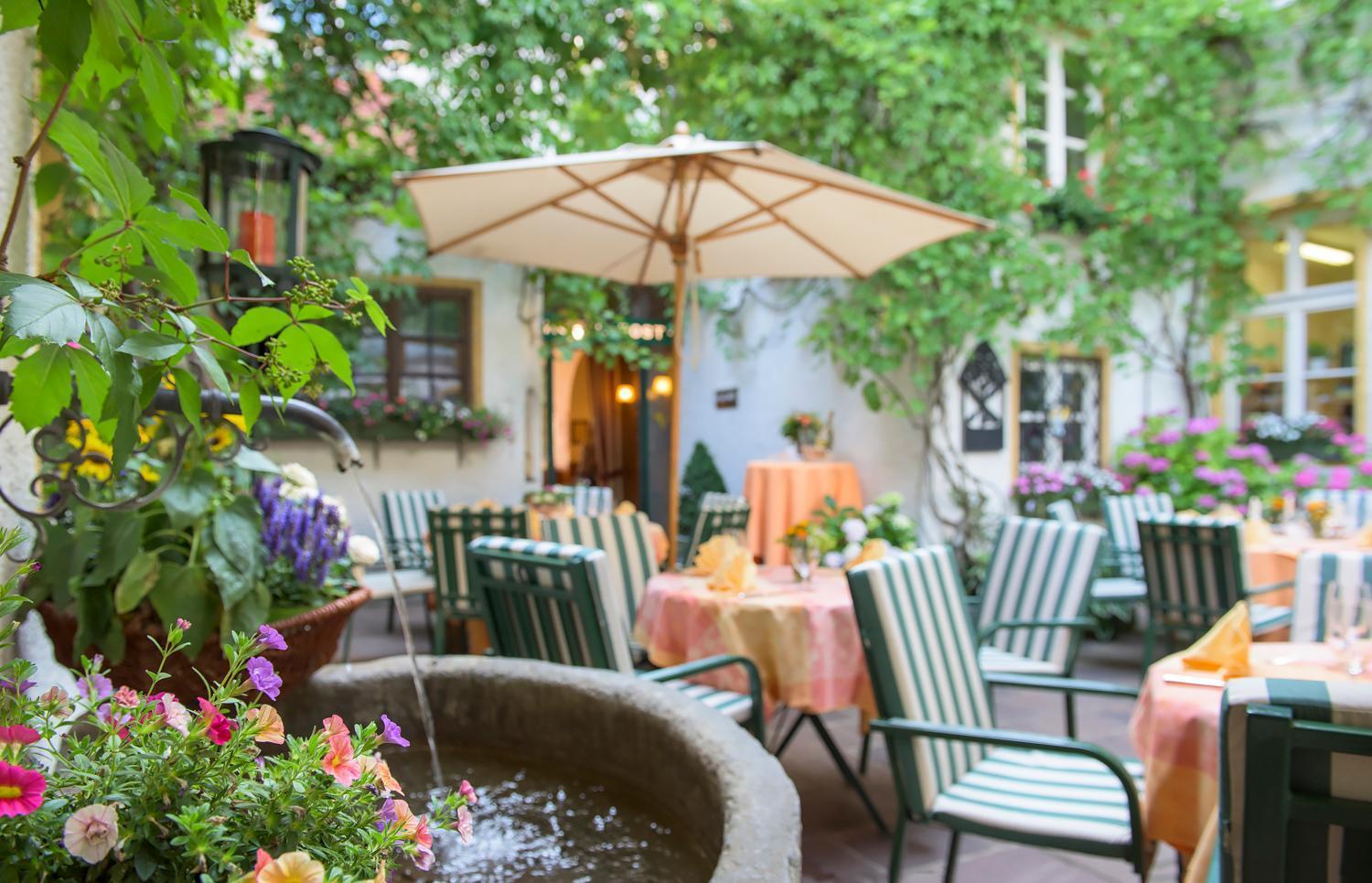 Romantik Hotel Zur Post เฟือร์สเทนเฟลด์บรุค ภายนอก รูปภาพ