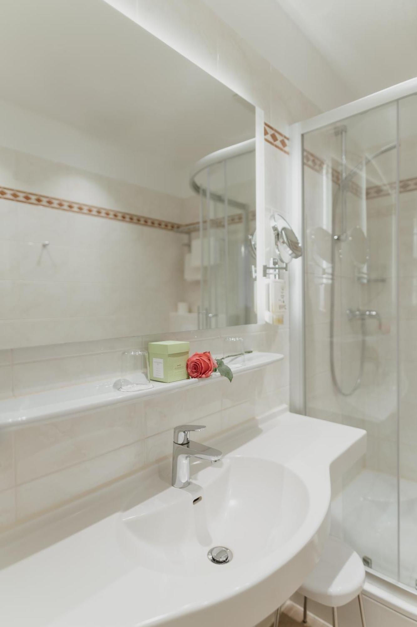 Romantik Hotel Zur Post เฟือร์สเทนเฟลด์บรุค ภายนอก รูปภาพ