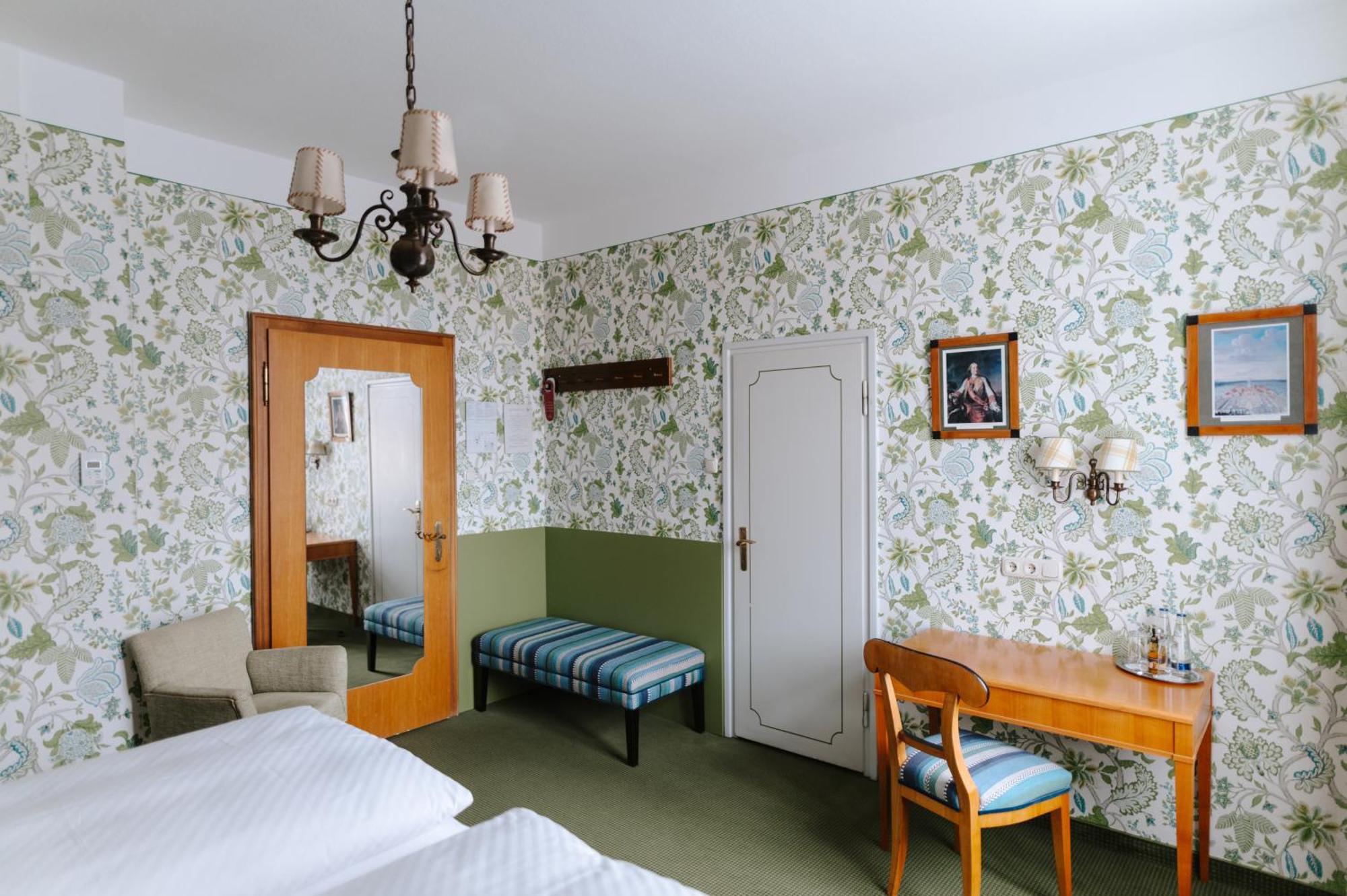 Romantik Hotel Zur Post เฟือร์สเทนเฟลด์บรุค ภายนอก รูปภาพ