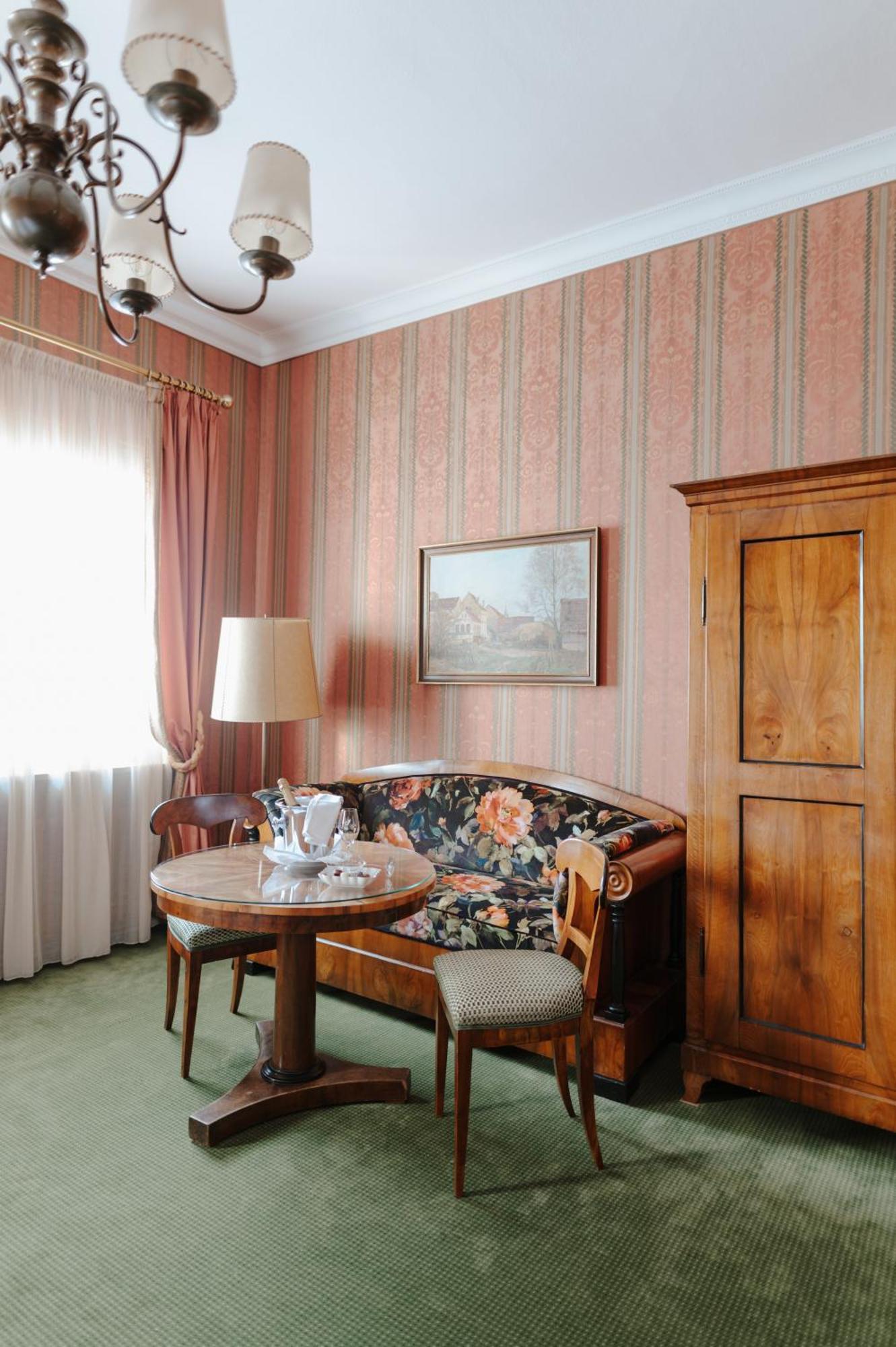 Romantik Hotel Zur Post เฟือร์สเทนเฟลด์บรุค ภายนอก รูปภาพ