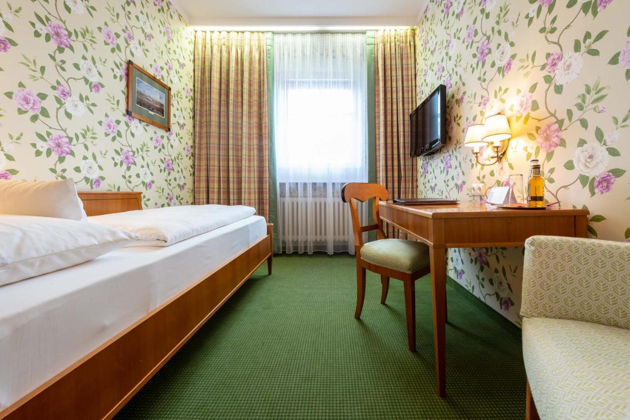 Romantik Hotel Zur Post เฟือร์สเทนเฟลด์บรุค ภายนอก รูปภาพ